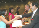 Subinspectores promoción 2007 recibiendo sus diplomas.