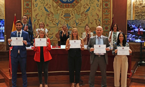 Foto_3Diplomas_20230918